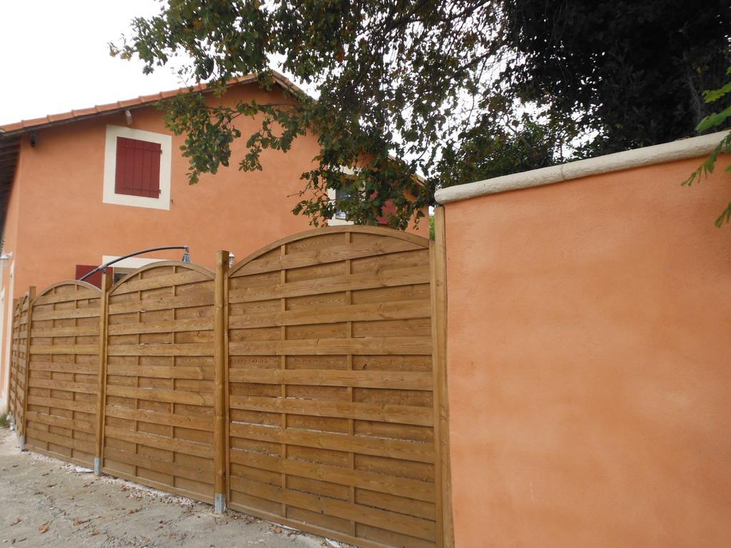 Appartement Le Romarin Mallemort Luaran gambar